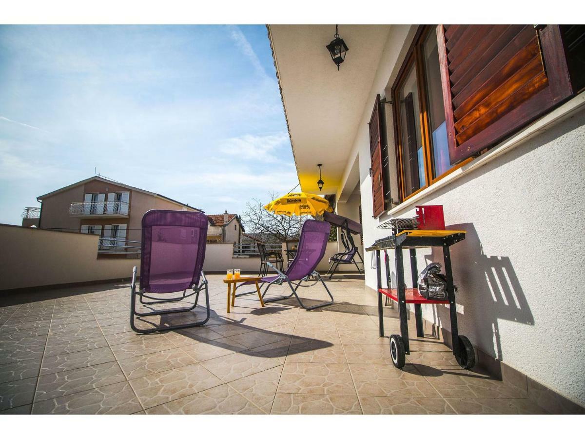 Apartment Josip Podstrana Esterno foto