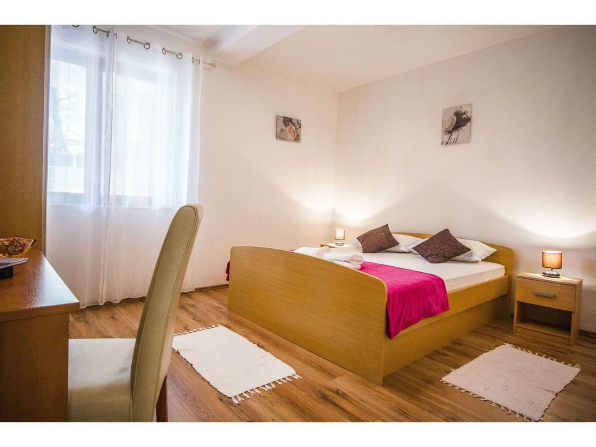 Apartment Josip Podstrana Esterno foto